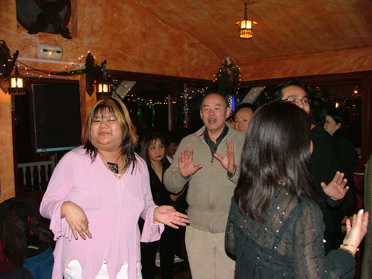 1è rencontre des pal-talkeurs(es)Lao internationaleParis3012-05 160.jpg